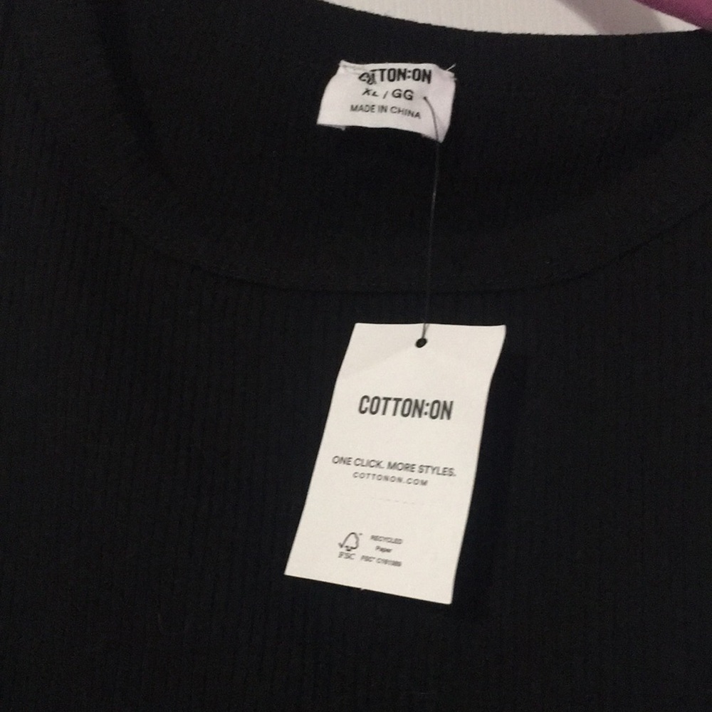 Basic black tank top - Picture 3 of 4